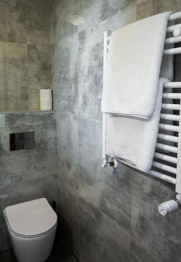 Hotel George Nadarzyn Kültér fotó