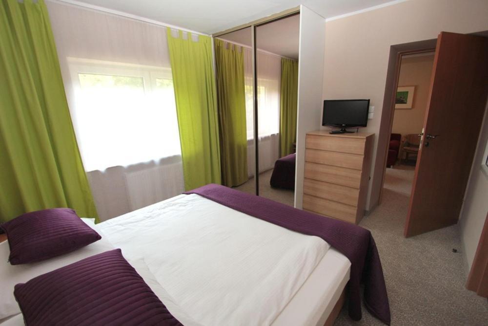 Hotel George Nadarzyn Szoba fotó